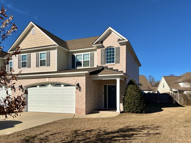 2000 Croyden Cir in Greenville, NC - Building Photo - Building Photo