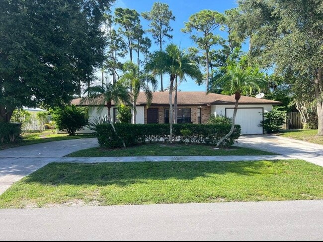 property at 1492 Scottsdale Rd N