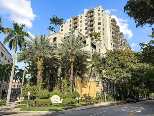 888 Douglas Rd in Coral Gables, FL - Foto de edificio - Building Photo