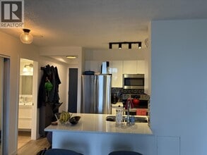 3438 Vanness Ave in Vancouver, BC - Building Photo - Building Photo