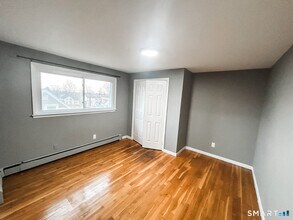 1254 Reservoir Ave in Bridgeport, CT - Building Photo - Building Photo