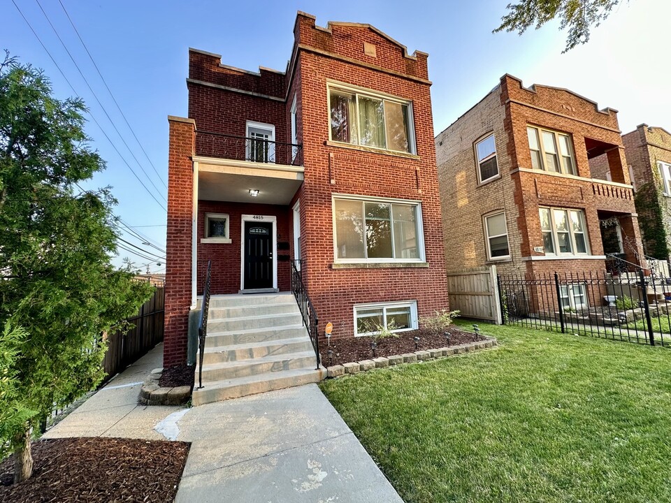 4815 W Patterson Ave in Chicago, IL - Building Photo