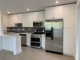 6310 SW 79th St in South Miami, FL - Foto de edificio - Building Photo