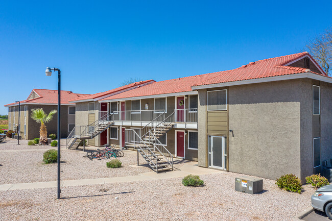 Williams Gateway Apartments in Gilbert, AZ - Foto de edificio - Building Photo