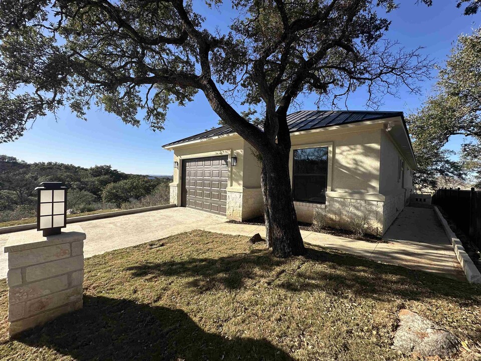 108 Horizon in Horseshoe Bay, TX - Building Photo