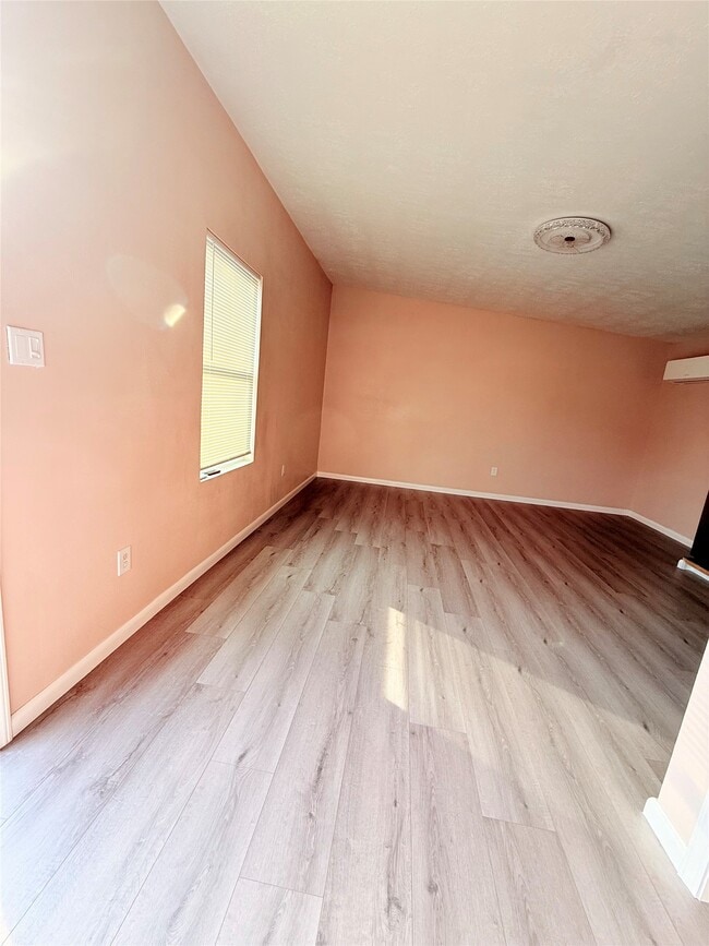 property at 814 Saddle Rock Dr