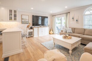 314 Fort Fisher Blvd S in Kure Beach, NC - Building Photo