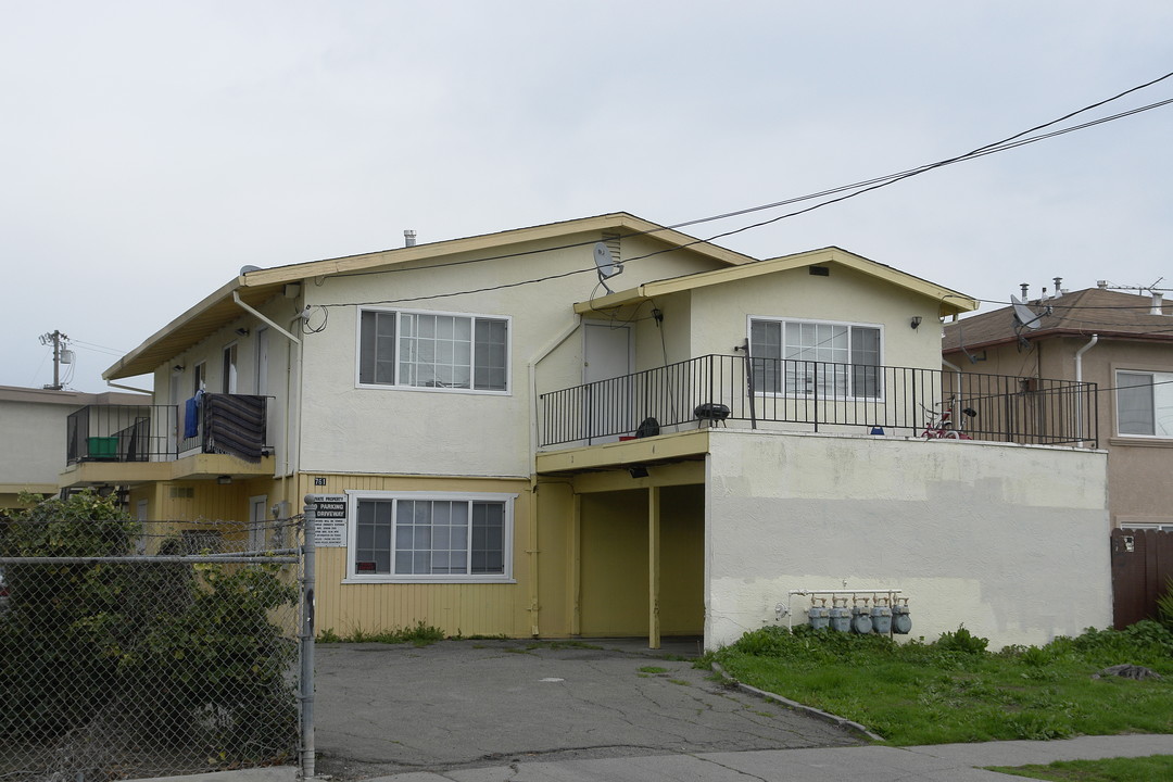 761 Shepherd Ave in Hayward, CA - Foto de edificio