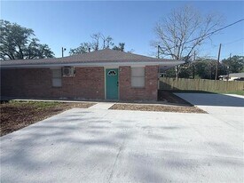43291 Baker Rd in Hammond, LA - Building Photo