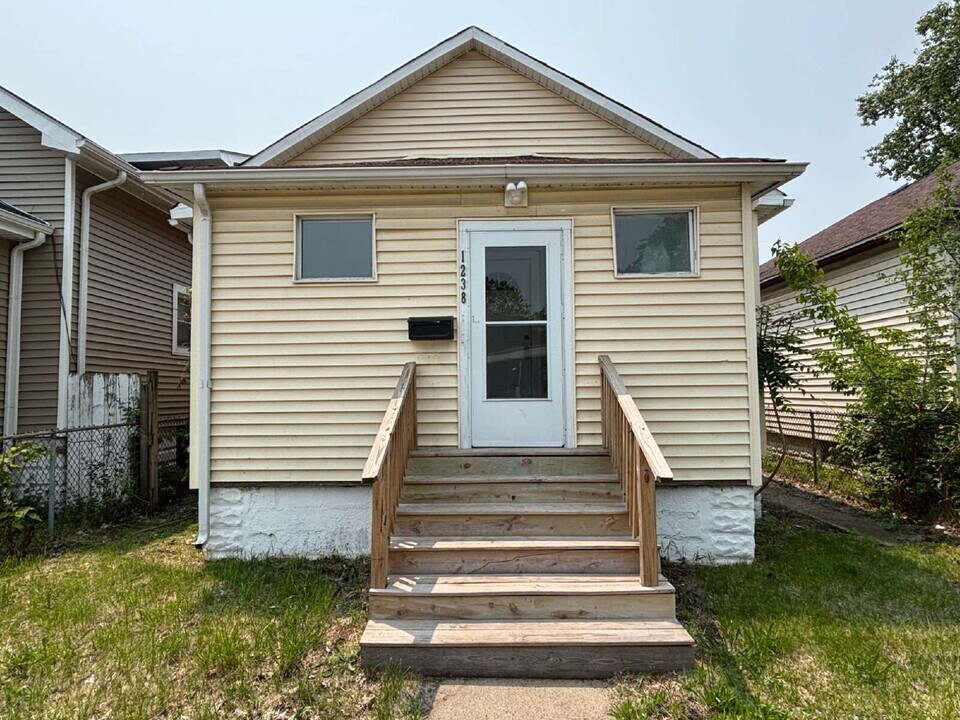 1238 Sherman St in Hammond, IN - Building Photo