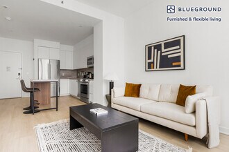 160 Front St in New York, NY - Foto de edificio - Building Photo