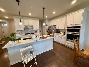 22478 Woodbridge Ln in Novi, MI - Building Photo - Building Photo