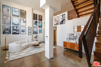 1320 Abbot Kinney Blvd in Los Angeles, CA - Building Photo - Building Photo