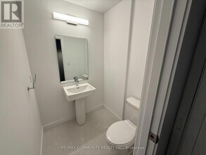 117 Marydale Ave in Markham, ON - Building Photo - Building Photo