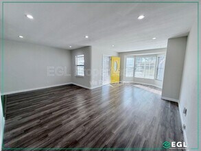 13226 Stanford Ave in Los Angeles, CA - Building Photo - Building Photo