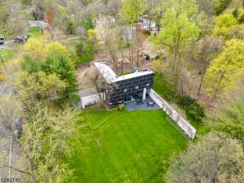 451 Mountain Ave in Caldwell, NJ - Building Photo