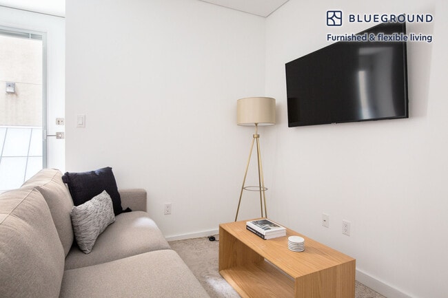 59 Thompson St in New York, NY - Building Photo - Building Photo