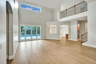 4222 Cedar Creek Ranch Cir in Wellington, FL - Foto de edificio - Building Photo