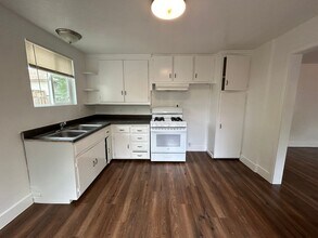 1747 Bonnie Brae Ave in Modesto, CA - Building Photo - Building Photo