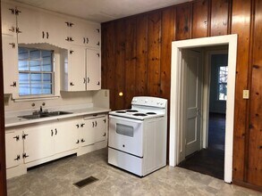702 N 2nd St, Unit Apt A in Lufkin, TX - Foto de edificio - Building Photo