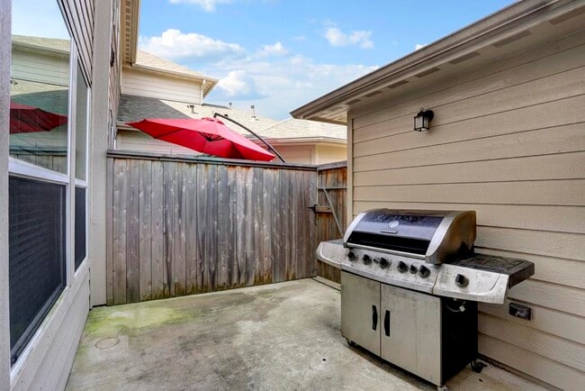 property at 9110 Solvista Pass Ln