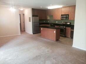 1101 Primrose Rd, Unit 303 in Annapolis, MD - Foto de edificio - Building Photo