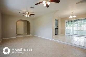 627 SE 19th Ln in Cape Coral, FL - Building Photo - Building Photo