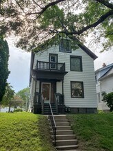 2159 S Mound St, Unit LOWER in Milwaukee, WI - Building Photo - Building Photo