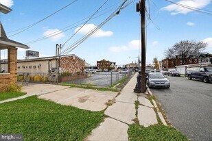 18 Myrtle Ave in Lawrence Township, NJ - Building Photo