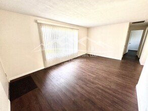 270 S Morrison St in Coos Bay, OR - Building Photo - Building Photo