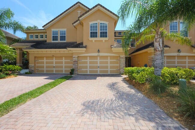 property at 8114 Villa Grande Ct