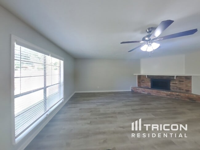 1711 Pilot Way in Garland, TX - Building Photo - Building Photo