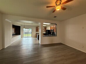 1722 E Mesa Park Dr in Round Rock, TX - Building Photo - Building Photo