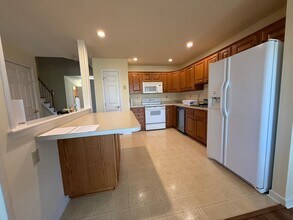 4106 Caissons Ct, Unit Caisson's Court BR w BA in Enola, PA - Building Photo - Building Photo