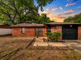 2306 Loyce Dr in Mesquite, TX - Building Photo