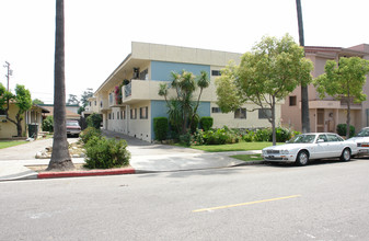 346 W Lomita Ave in Glendale, CA - Building Photo - Building Photo