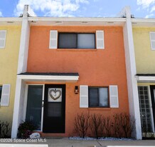 290 N 2nd St in Cocoa Beach, FL - Building Photo