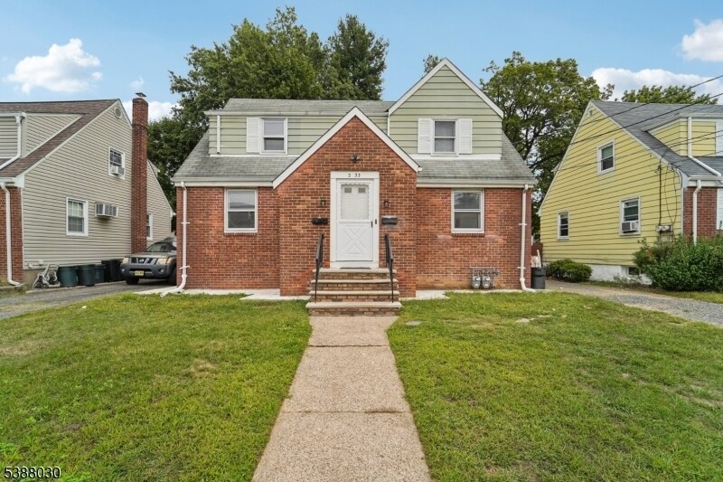2-11 31st St in Fair Lawn, NJ - Building Photo
