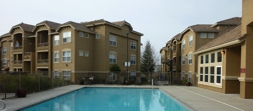 Highland by Vintage in Roseville, CA - Foto de edificio - Building Photo