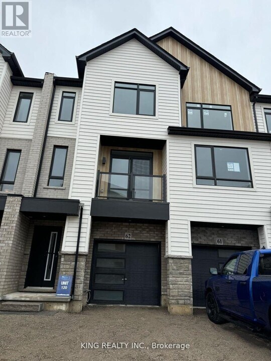 4040 Mountain St in Lincoln, ON - Building Photo