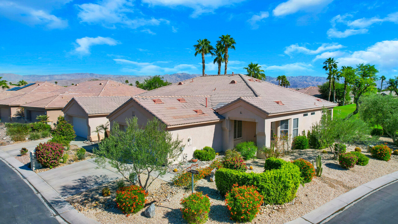 43696 Old Troon Ct in Indio, CA - Building Photo