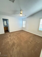 10300 Birch Bluff Ln in Las Vegas, NV - Building Photo - Building Photo