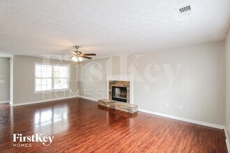 268 Rockingham Dr in Loganville, GA - Building Photo - Building Photo