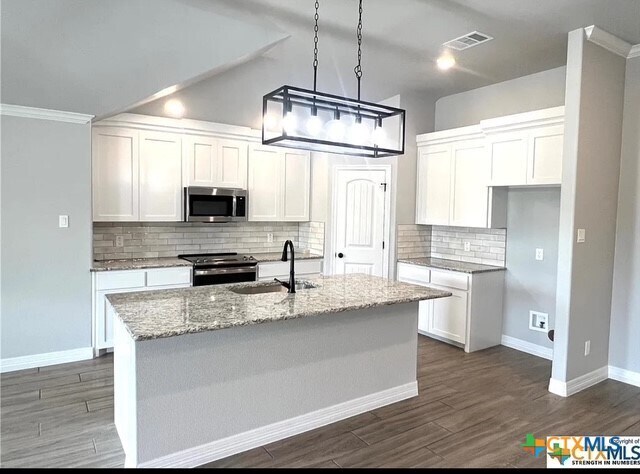 property at 3827 Leming Ct