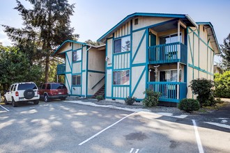 S & K Apartments in Tacoma, WA - Building Photo - Building Photo