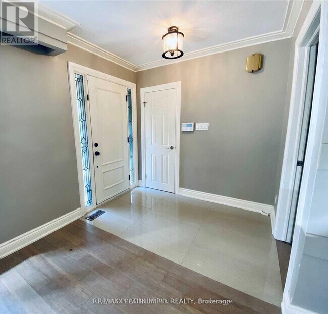 15 Whitelock Crescent in Toronto, ON - Building Photo - Building Photo