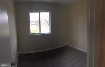 1998 Cambridge Dr in Crofton, MD - Building Photo - Building Photo