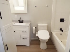 710 W 3rd St in Davenport, IA - Building Photo - Building Photo