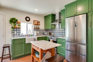 667 Del Mar Ave in Chula Vista, CA - Building Photo