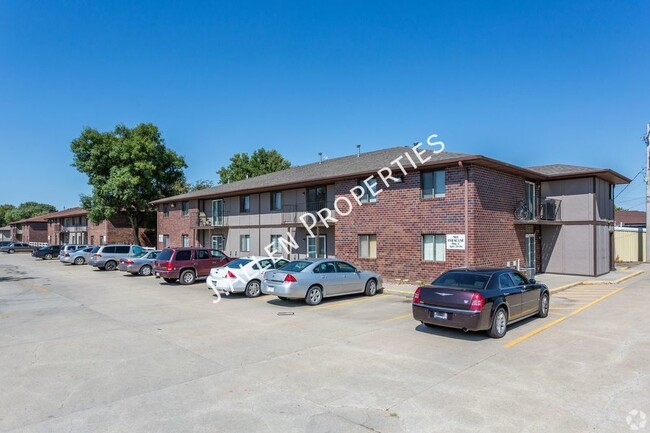 The Apartment Place in Norfolk, NE - Foto de edificio - Building Photo